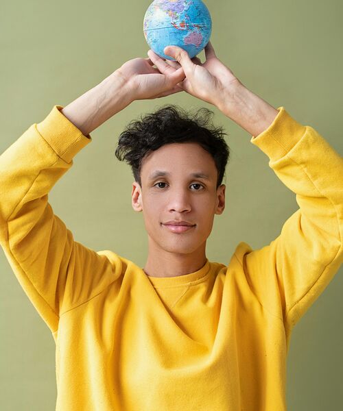 Tabellarische Übersicht eines Studienplans der Sozialen Arbeit in englischer Sprache mit Modulen, Semestern und Credit Points, gegliedert nach Kompetenzbereichen.